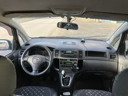 Toyota Corolla Verso 2002 года за 2 000 000 тг. в Петропавловск – фото 3