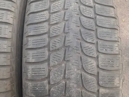 Шины 235/60 R17 — "Bridgestone Blizzak LM-25" (Испания), зимние за 55 000 тг. в Астана – фото 4