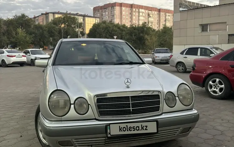 Mercedes-Benz E 230 1997 года за 3 200 000 тг. в Караганда