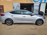 Hyundai Elantra 2017 года за 5 500 000 тг. в Актобе – фото 2