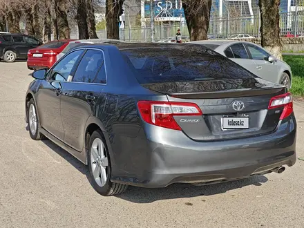 Toyota Camry 2013 года за 8 700 000 тг. в Алматы – фото 2