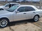 Mercedes-Benz C 180 1994 года за 1 400 000 тг. в Шымкент – фото 2