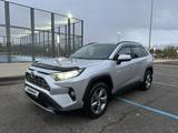 Toyota RAV4 2021 года за 14 850 000 тг. в Астана