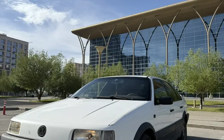 Volkswagen Passat 1993 года за 1 390 000 тг. в Астана
