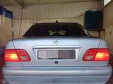 Mercedes-Benz E 230 1997 годаfor2 600 000 тг. в Щучинск – фото 2