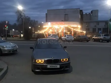 BMW 528 1997 года за 3 800 000 тг. в Талдыкорган – фото 11