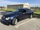 Mercedes-Benz C 320 2000 года за 3 000 000 тг. в Тараз – фото 4