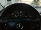 Mercedes-Benz C 200 2002 годаүшін2 800 000 тг. в Атырау – фото 5