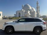 Toyota Highlander 2018 годаүшін17 900 000 тг. в Шымкент