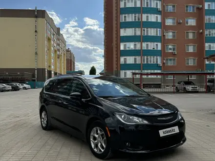 Chrysler Pacifica 2018 года за 12 000 000 тг. в Актобе