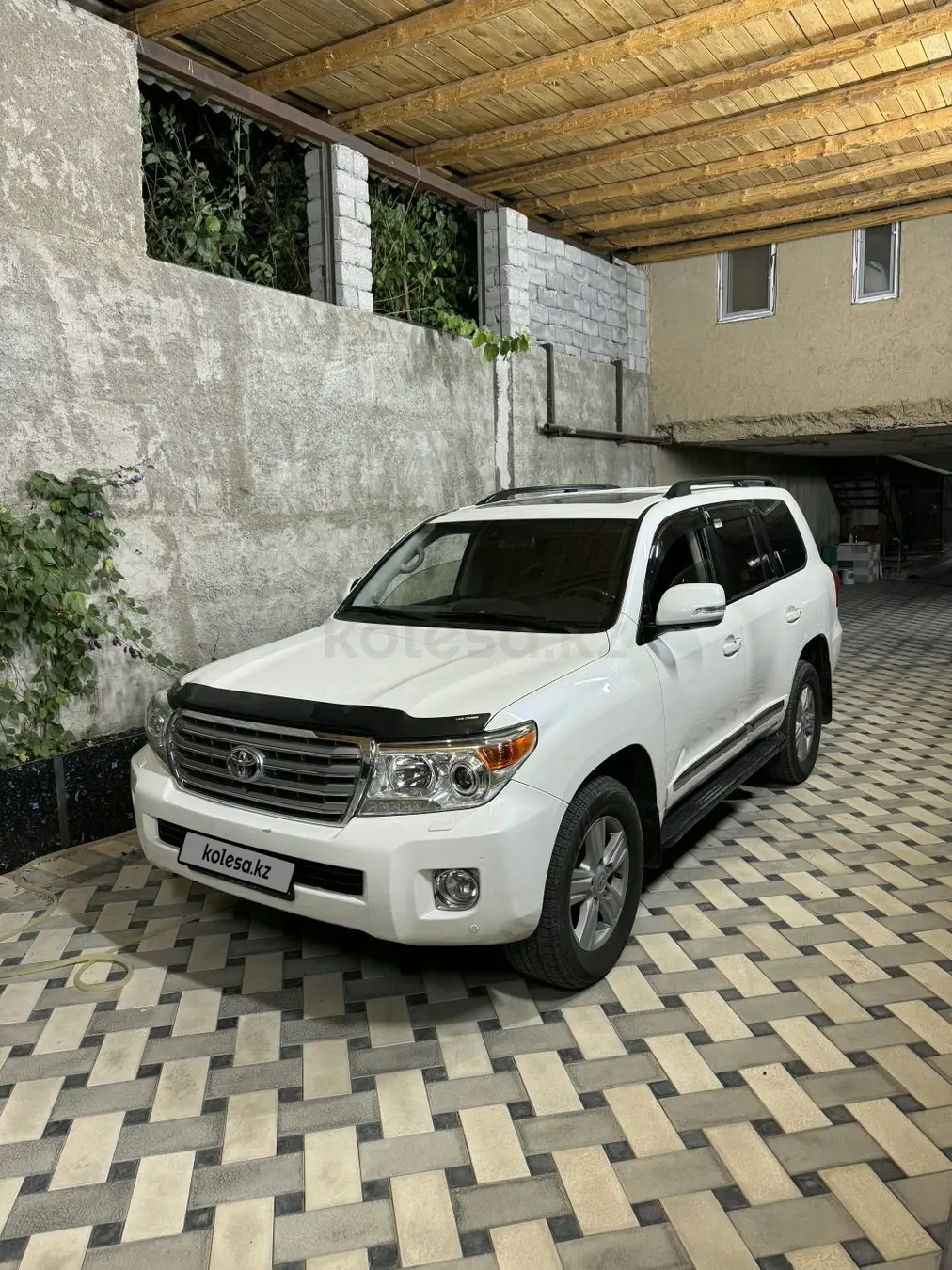 Toyota Land Cruiser, 2013