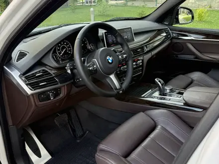 BMW X5 2017 года за 17 950 000 тг. в Алматы – фото 22