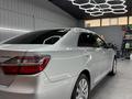Toyota Camry 2014 года за 11 000 000 тг. в Жанаозен – фото 2