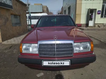 Mercedes-Benz E 200 1991 года за 2 300 000 тг. в Караганда – фото 10