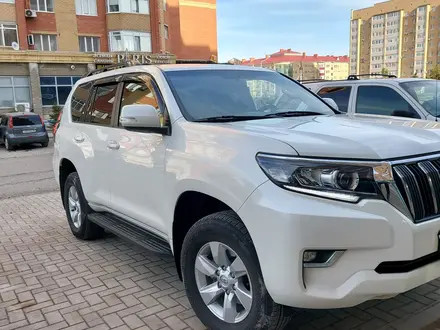 Toyota Land Cruiser Prado 2018 года за 22 500 000 тг. в Актобе – фото 3