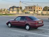 Mercedes-Benz C 200 1995 года за 1 800 000 тг. в Тараз – фото 2