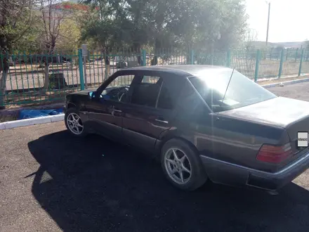 Mercedes-Benz E 200 1991 года за 990 000 тг. в Жанатас