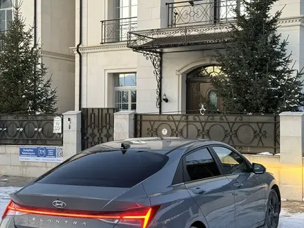 Hyundai Elantra 2021 года за 9 300 000 тг. в Астана – фото 4