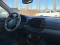 Toyota Camry 2004 года за 4 900 000 тг. в Актобе – фото 10