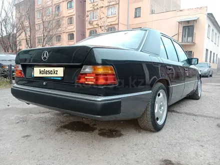 Mercedes-Benz E 200 1992 года за 2 400 000 тг. в Шымкент – фото 7