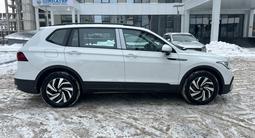 Volkswagen Tiguan 2022 года за 10 500 000 тг. в Астана – фото 3
