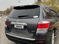 Toyota Highlander 2013 года за 10 500 000 тг. в Актобе – фото 2