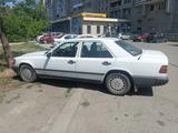 Mercedes-Benz E 200 1989 года за 950 000 тг. в Усть-Каменогорск – фото 4