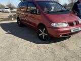 Volkswagen Sharan 1995 года за 2 800 000 тг. в Уральск – фото 2