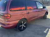 Volkswagen Sharan 1995 года за 2 800 000 тг. в Уральск