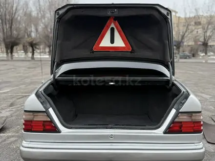 Mercedes-Benz E 280 1993 года за 2 900 000 тг. в Тараз – фото 17