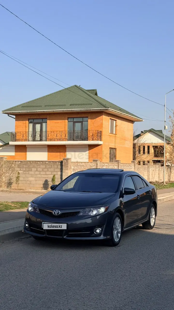 Toyota Camry, 2014
