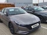 Hyundai Elantra 2022 года за 9 950 000 тг. в Атырау – фото 2