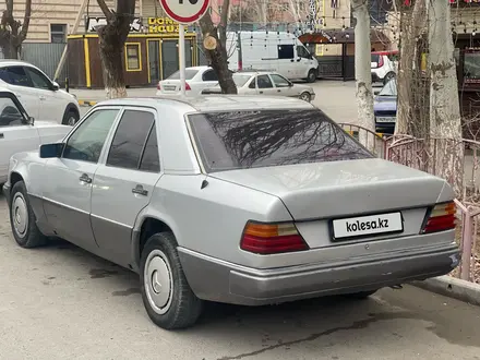 Mercedes-Benz E 230 1992 года за 900 000 тг. в Кызылорда – фото 2