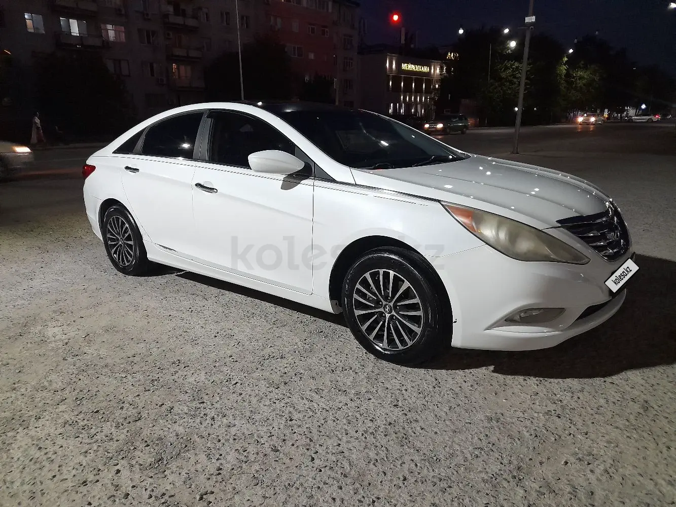 Hyundai Sonata, 2011