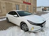 Hyundai Elantra 2022 года за 9 700 000 тг. в Уральск – фото 3