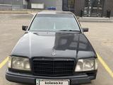 Mercedes-Benz E 220 1993 года за 1 300 000 тг. в Астана – фото 4