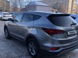 Hyundai Santa Fe 2018 года за 11 300 000 тг. в Астана – фото 2