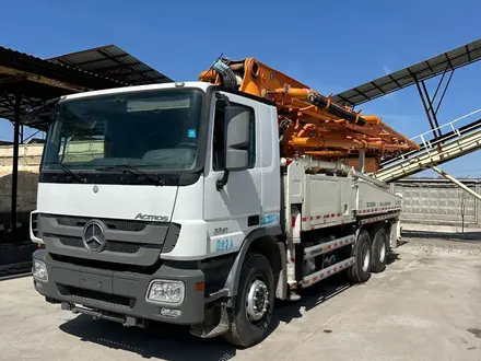 Mercedes-Benz  Автобетононасос 2021 года за 56 000 000 тг. в Алматы