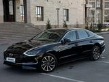 Hyundai Sonata 2022 годаүшін11 850 000 тг. в Караганда