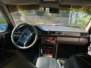 Mercedes-Benz E 260