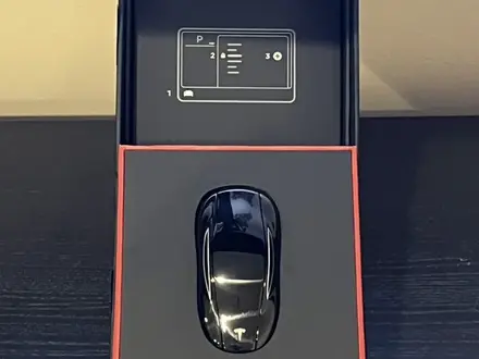 Ключ машинка Tesla за 100 000 тг. в Алматы