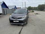 Toyota Sienna 2017 года за 18 000 000 тг. в Актобе
