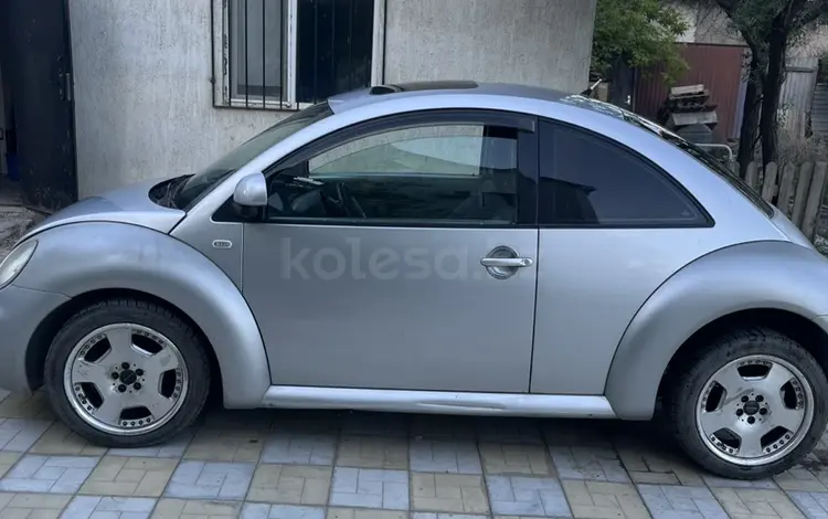 Volkswagen Beetle 2000 годаүшін2 300 000 тг. в Атырау