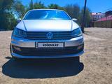 Volkswagen Polo 2018 года за 7 000 000 тг. в Уральск – фото 2