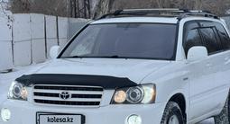 Toyota Highlander 2003 года за 9 000 000 тг. в Айтеке би