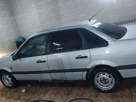 Volkswagen Passat 1995 года за 1 100 000 тг. в Тараз – фото 2