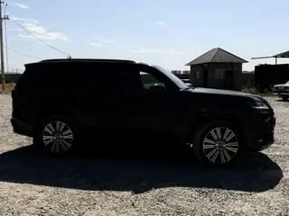Lexus LX 600