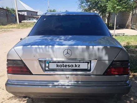 Mercedes-Benz E 280 1993 года за 2 500 000 тг. в Шымкент – фото 3