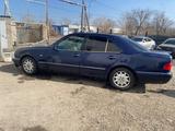 Mercedes-Benz E 230 1995 года за 1 800 000 тг. в Экибастуз – фото 5