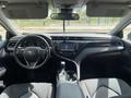 Toyota Camry 2019 годаүшін8 500 000 тг. в Актобе – фото 6